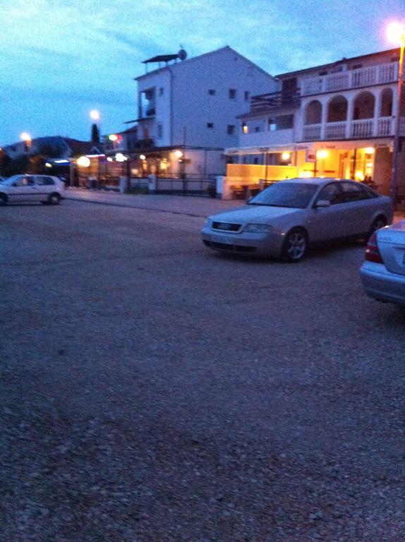 Nada Apartment Bilice Bagian luar foto